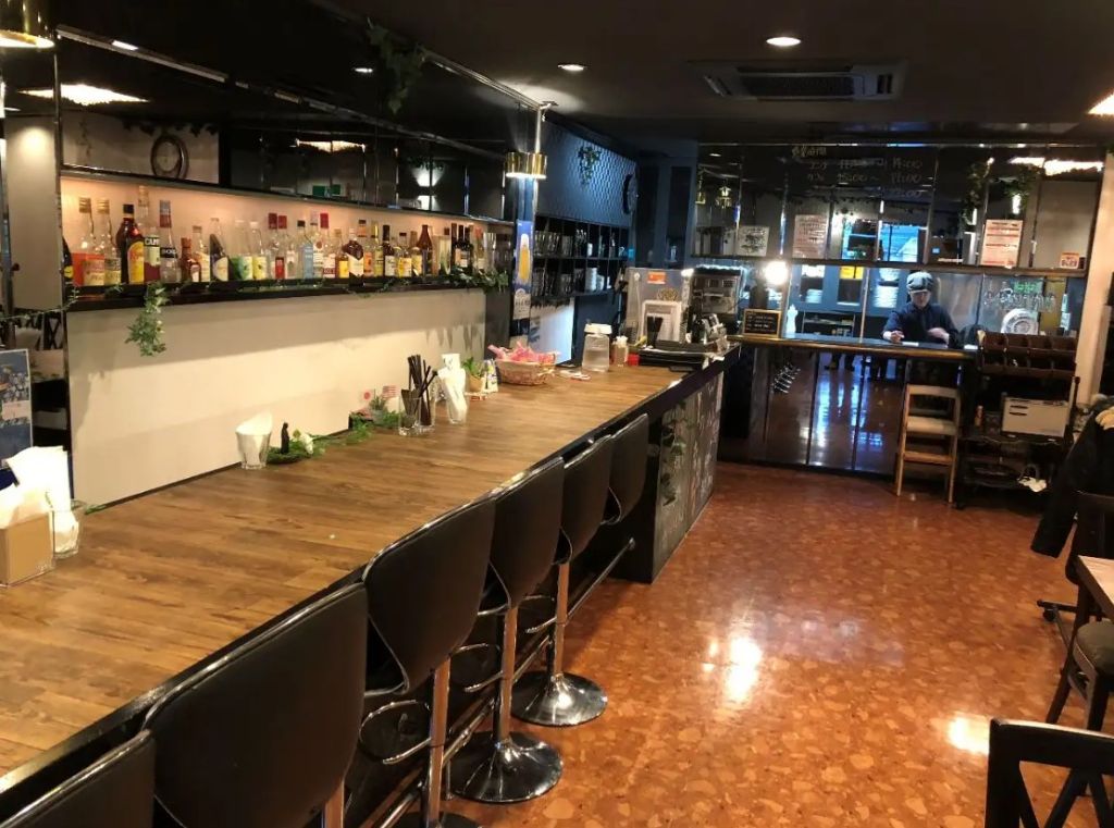 アレグロアッサイ 店内